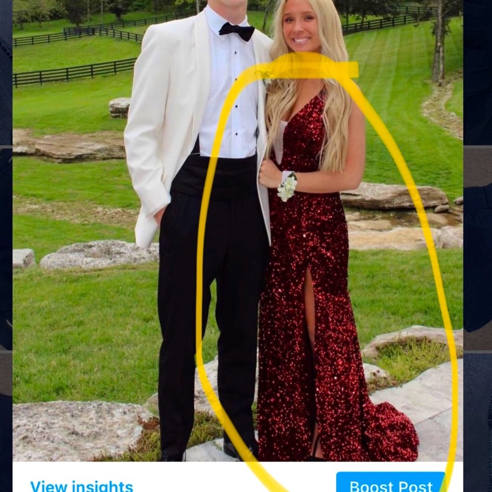 SPARKLY RED PROM DRESS